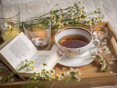 Jak pić herbatę rumiankową: Najlepsze korzyści zdrowotne płynące z tej relaksującej herbaty